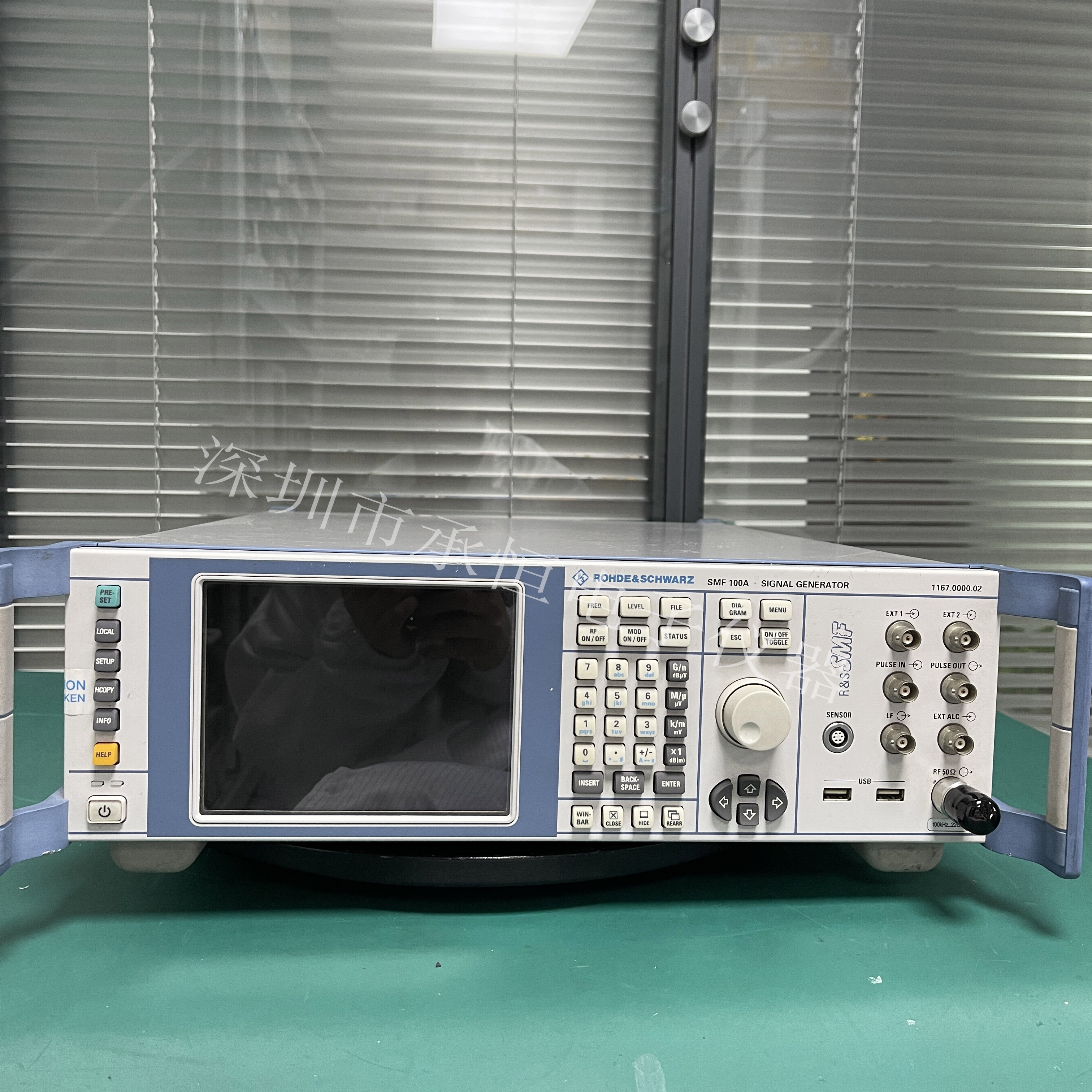 罗德与施瓦茨Rohde & Schwarz SMF100A 微波信号发生器 - 深圳市承恒电子仪器有限公司